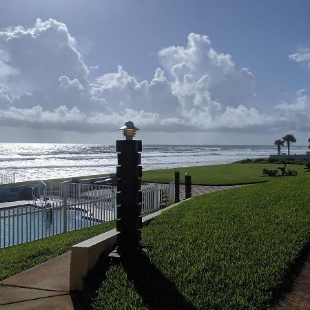 Shoreline Suites & Cabana Cottages - Beachfront Daytona Beach Zewnętrze zdjęcie