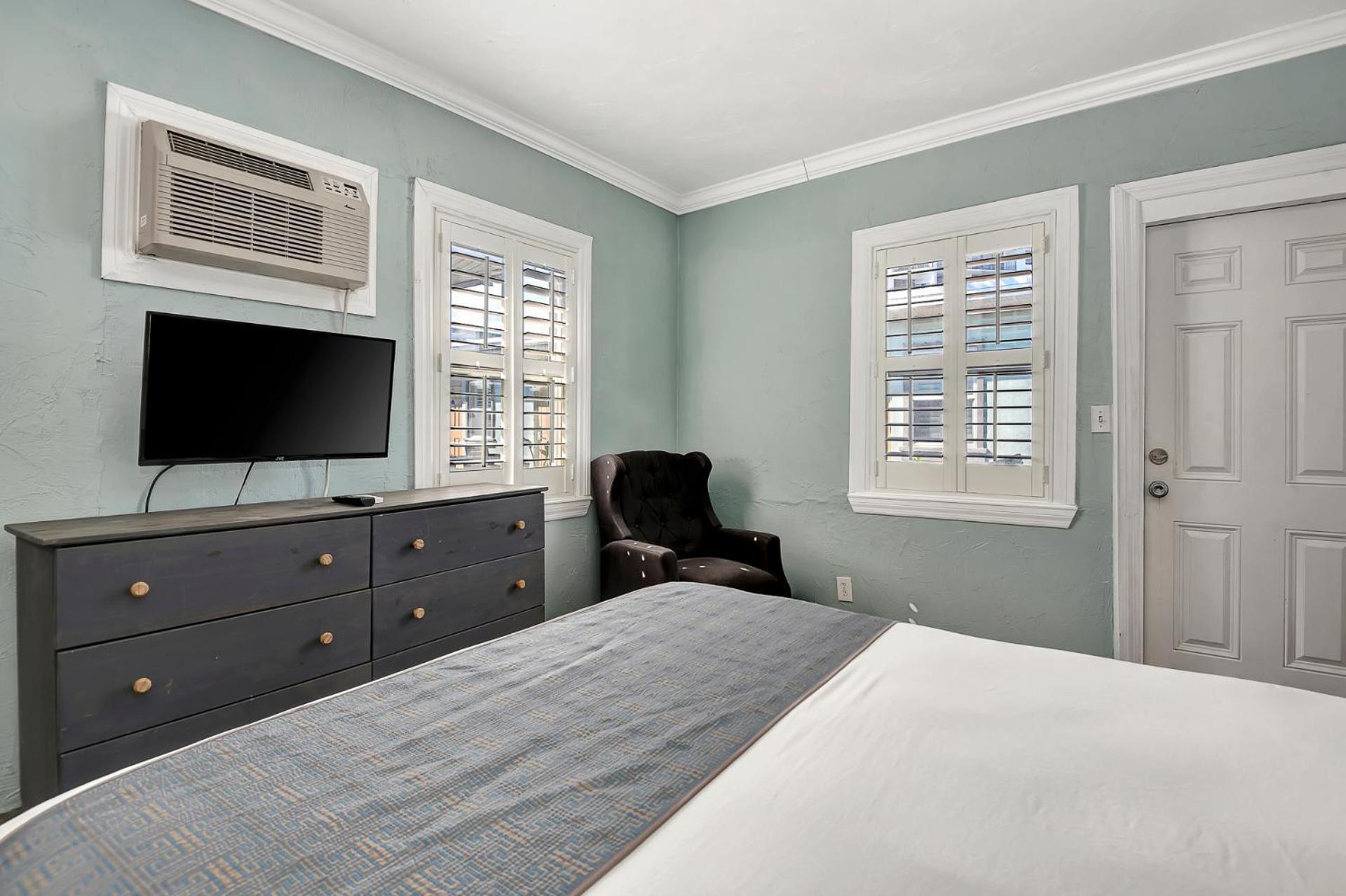 Shoreline Suites & Cabana Cottages - Beachfront Daytona Beach Zewnętrze zdjęcie